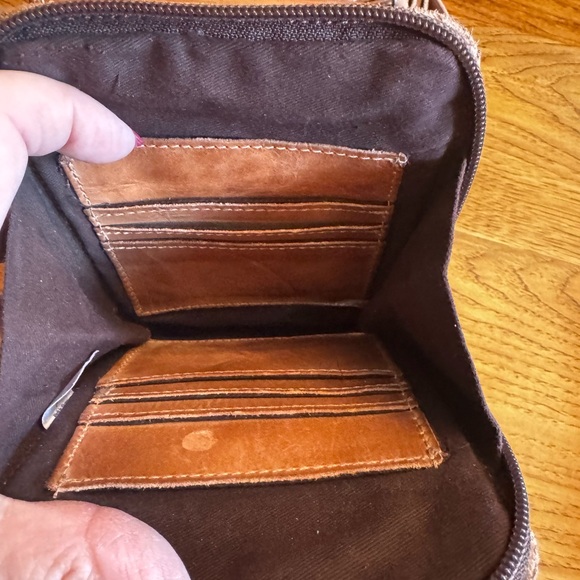 BED|STU Alelike Brown Crossbody Bag - Picture 4 of 5